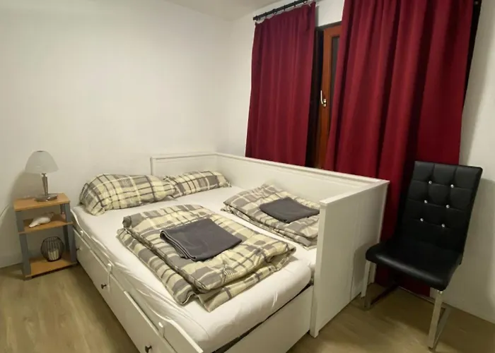 Apartment Mit Doppelbett In Bonn